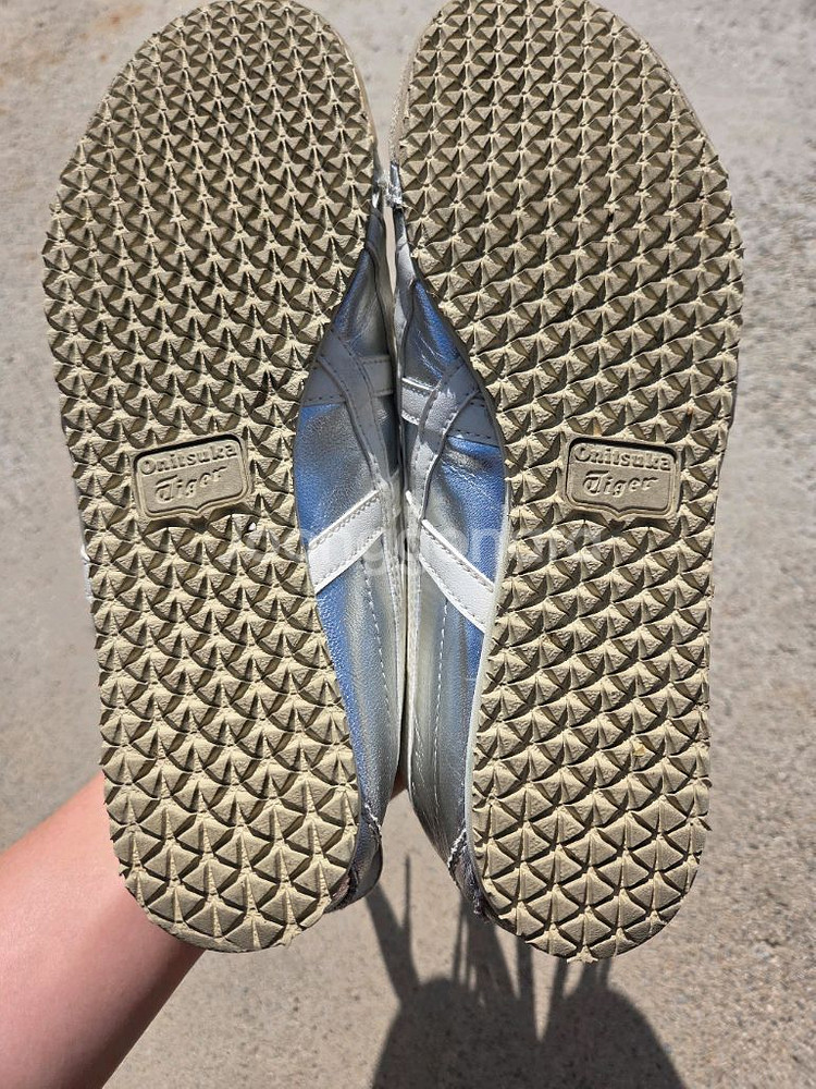 오니츠카 타이거 실버 스니커즈 245--5