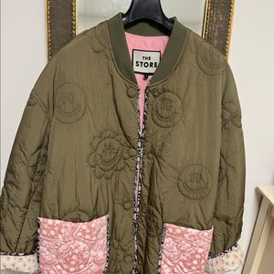 한섬 폼더 스튜디오 페이즐리 퀄팅 점퍼