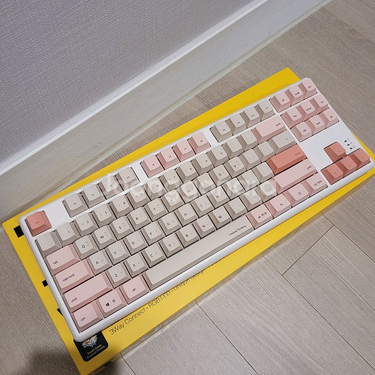 [무료배송] 씽크웨이 토체티 301 유무선 저소음 텐키리스 기계식 키보드 리니어 프로포즈 핑크 (핑크소다축)--2