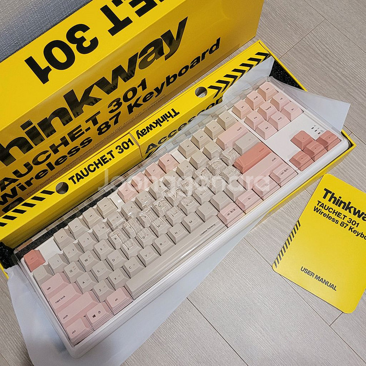 [무료배송] 씽크웨이 토체티 301 유무선 저소음 텐키리스 기계식 키보드 리니어 프로포즈 핑크 (핑크소다축)--1
