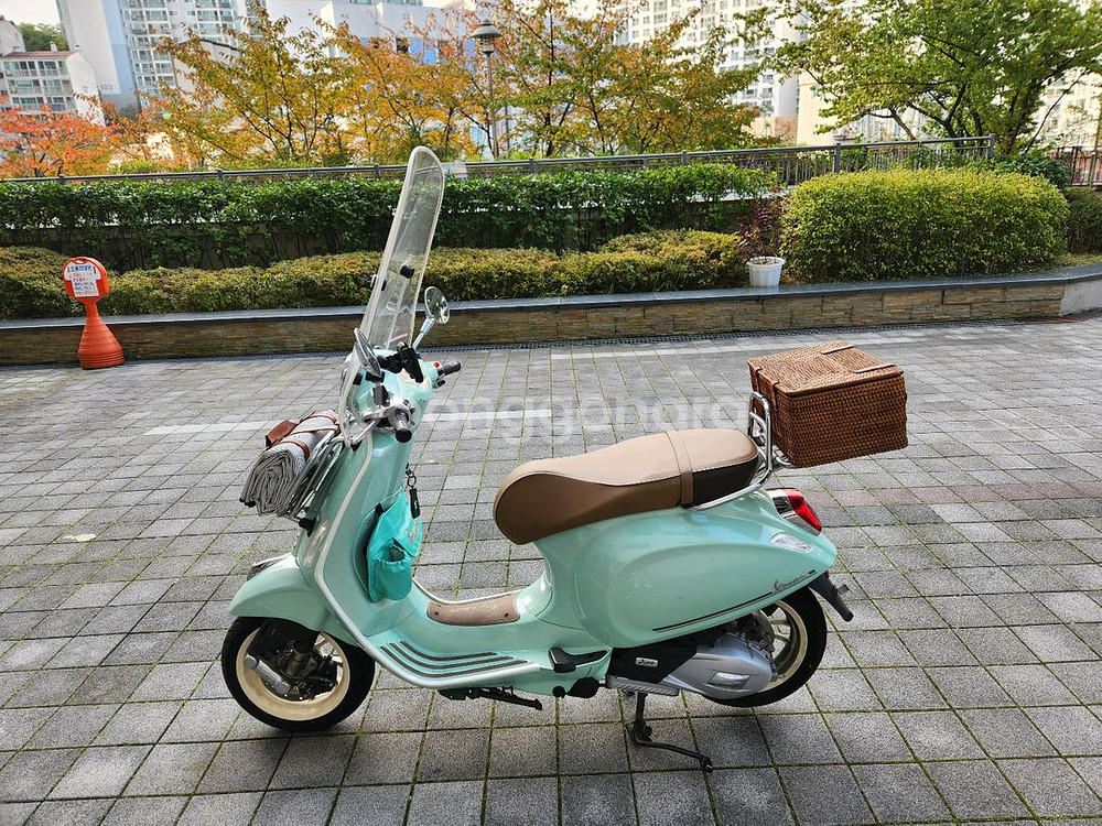 2022년식 베스파 프리마베라 피크닉에디션--2