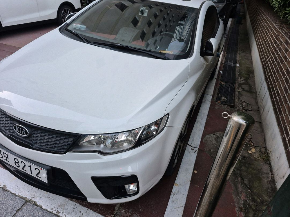 기아 포르테쿱1.6 레드고급형 프리미엄 74000키로--4