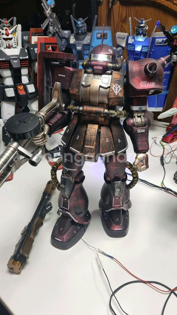 메가급 RX-78-2 건담 레드코팅led도색 &메가자쿠--6