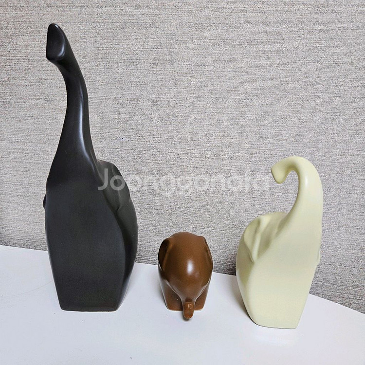 복들여오는 코끼리가족 고급 세라믹 조각상 인테리어 소품--2