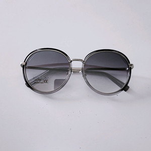 눈완벽보호]독특한 투명테 실버 여자 선글라스 썬글라스