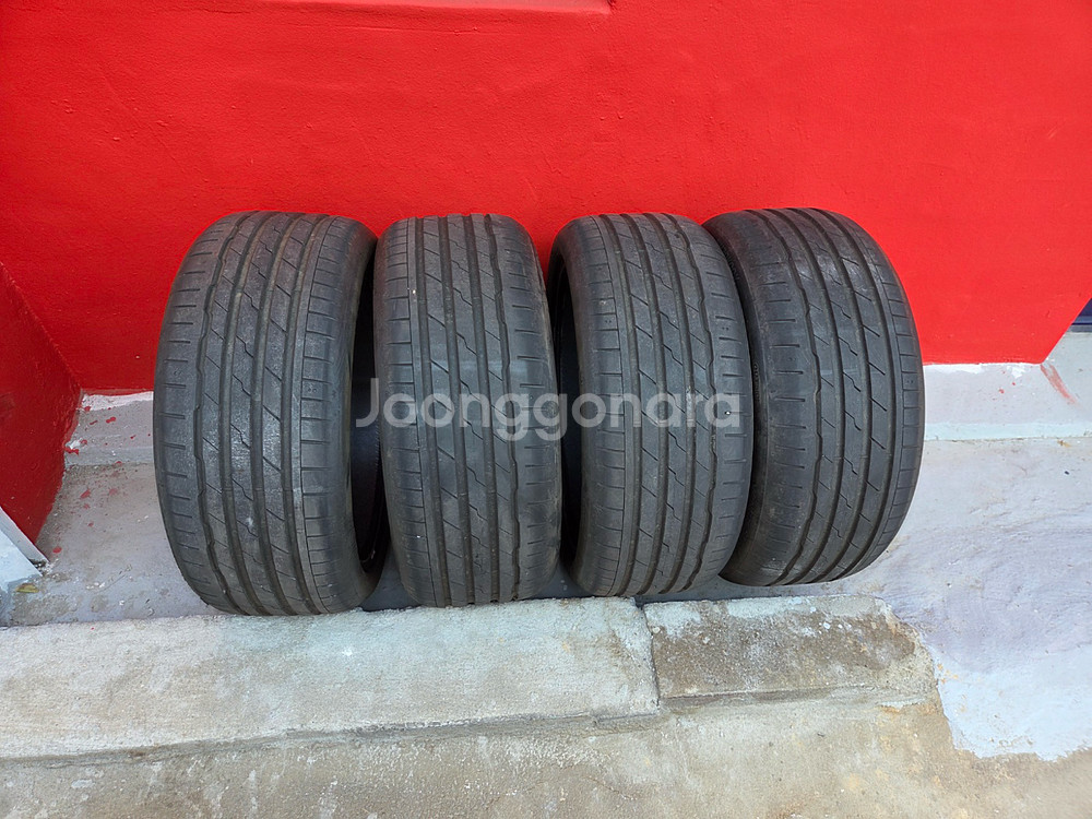 한국타이어 벤투스 에보3 215/40R18 타이어 4본 세트 거의새상품--0