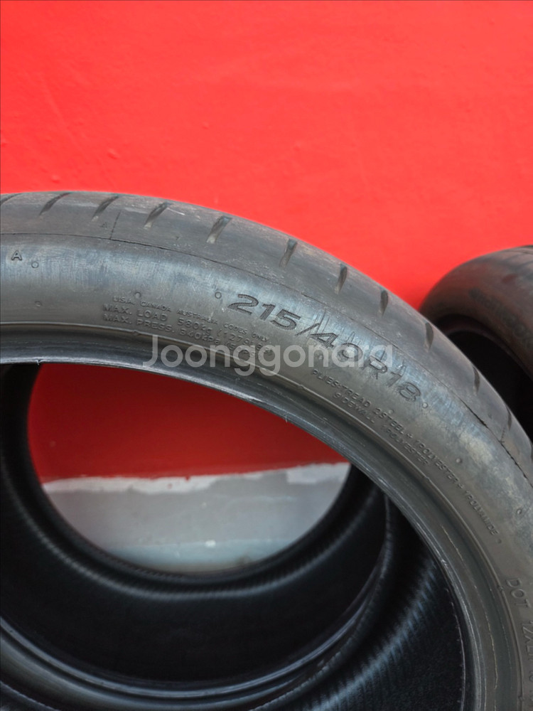 한국타이어 벤투스 에보3 215/40R18 타이어 4본 세트 거의새상품--2