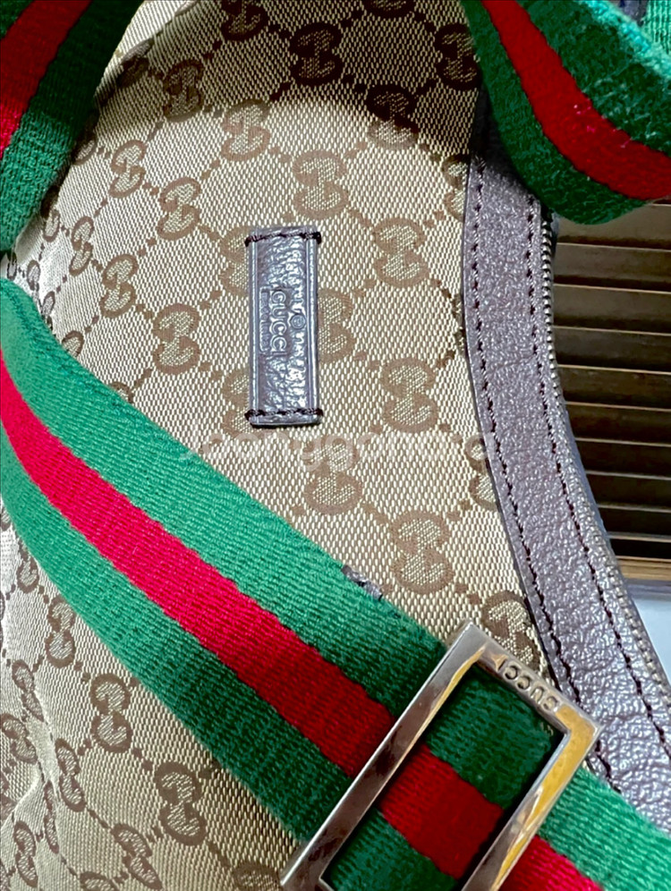 구찌 GG 캔버스 벨트백--1