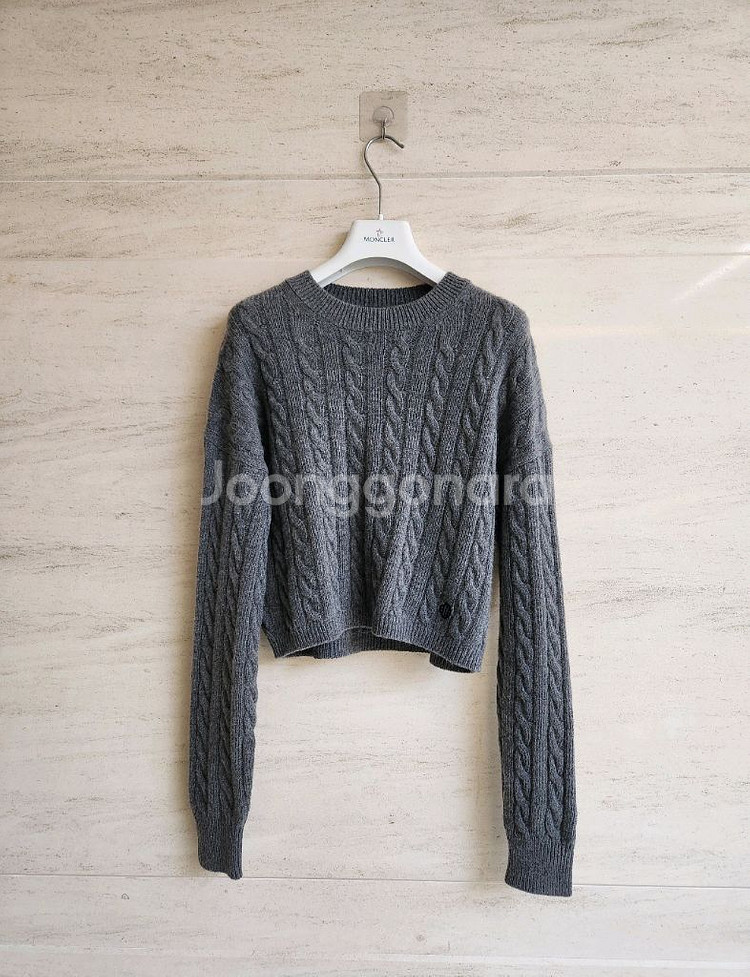(새상품)마쥬 크롭 케이블 니트 1사이즈--4