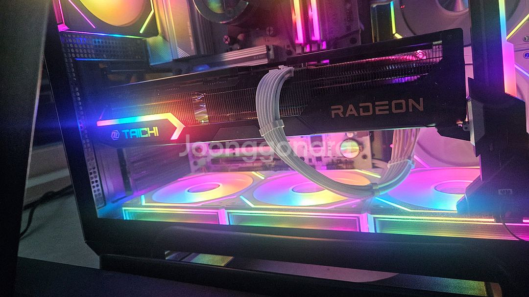 라데온 RX 9070 XT타이치 그래픽카드--1