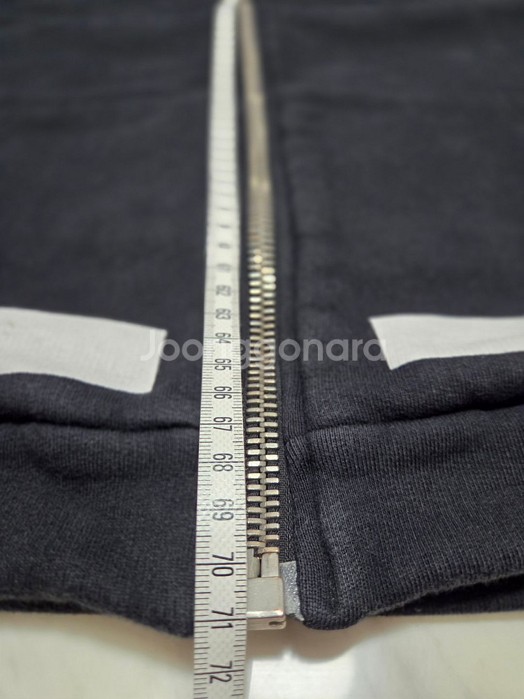 오프화이트 멀티 패치 오버핏 후드집업--8