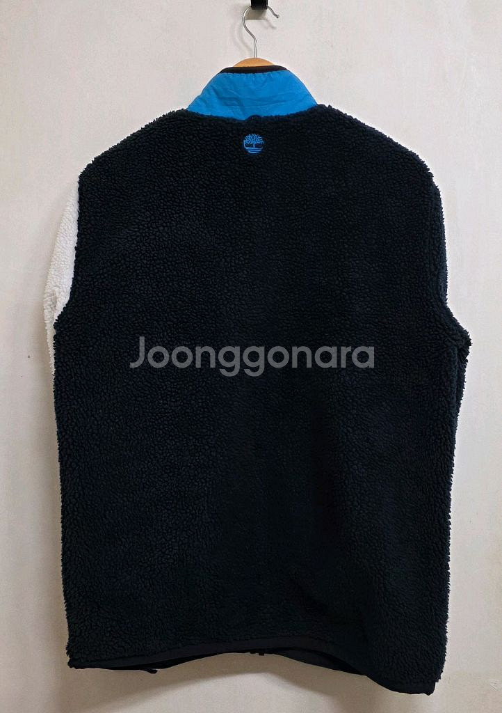 팀버랜드 플리스자켓. M=95.--2