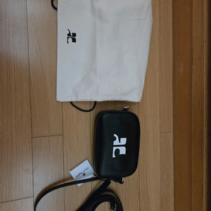 꾸레쥬 박스백 ~~새거