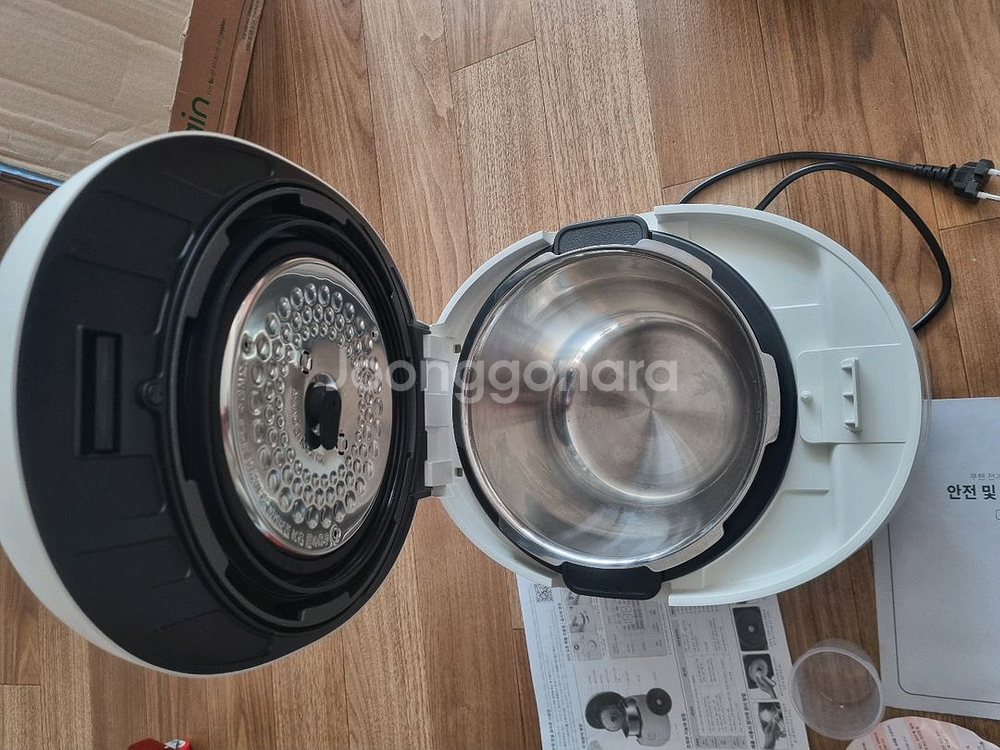 쿠첸 전기압력밥솥 CRH-TWS1010W 새제품--2