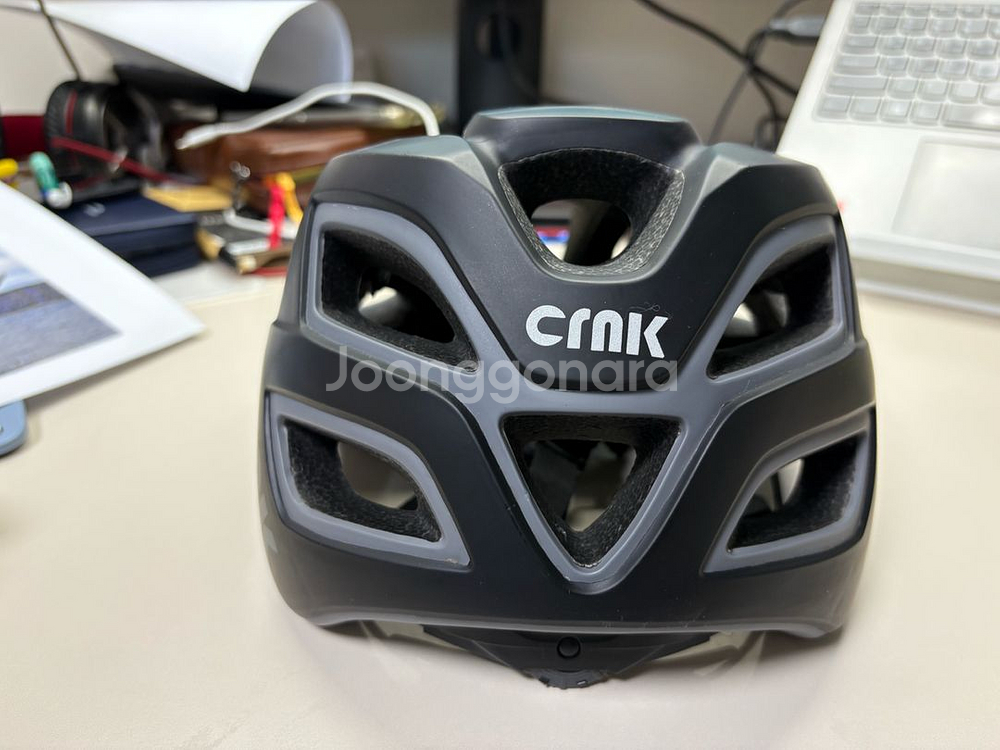 크랭크 자전거 헬멧 L사이즈 판매합니다--2