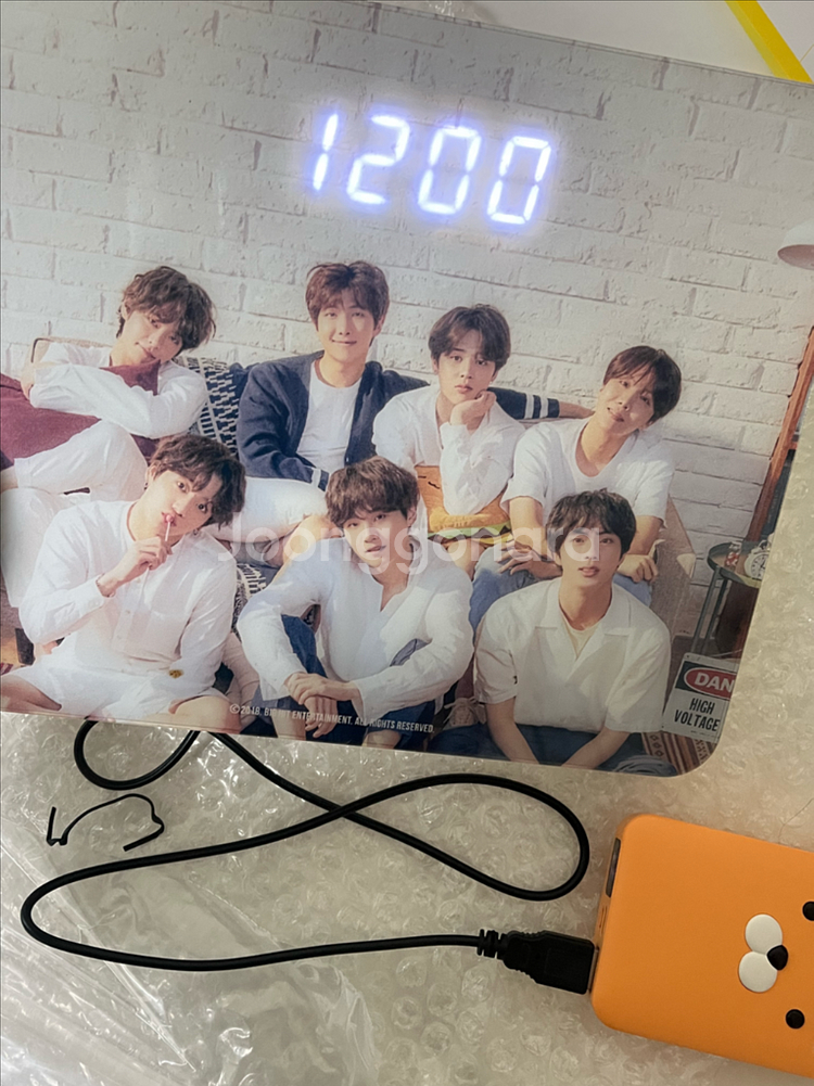 방탄소년단 아크릴 시계 (오늘 전시회 굿즈)--1