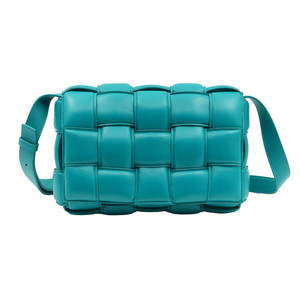 보테가베네타 블래스터 램스킨 인트레치아토 위빙 패디드 카세트 크로스백 (내장칩) / 591970