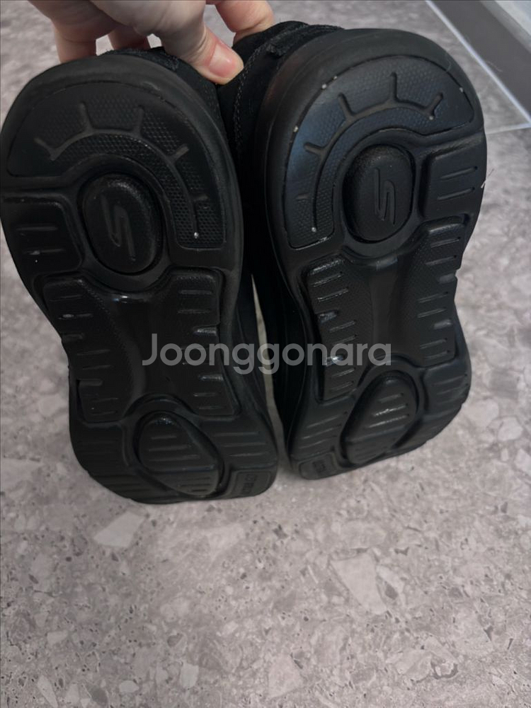 스케쳐스 고워크 아치핏 225--5