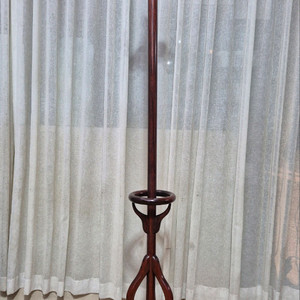 엔틱 대리석 원목 스탠드 행거