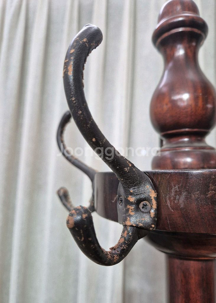 엔틱 대리석 원목 스탠드 행거--2