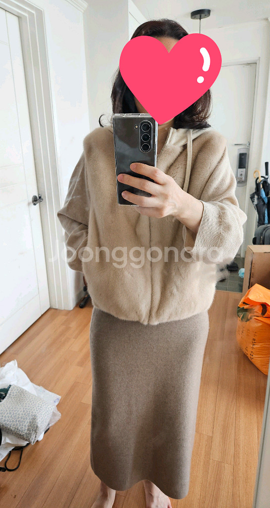 더캐시미어 밍크 베스트 55사이즈(착용사진.새상품)--6