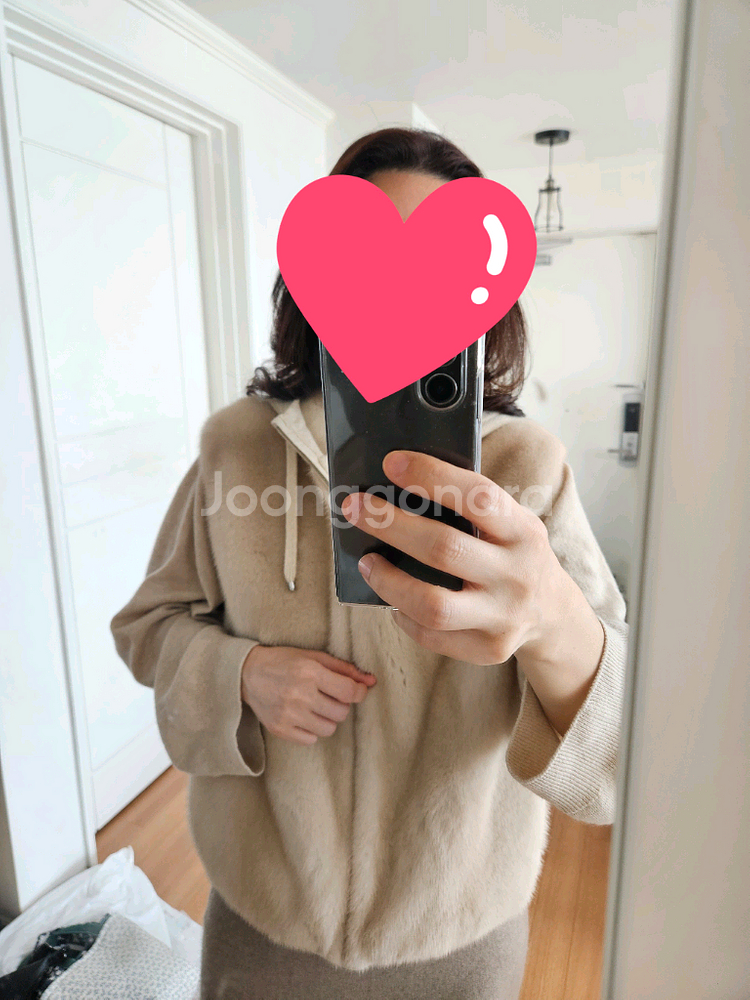 더캐시미어 밍크 베스트 55사이즈(착용사진.새상품)--5