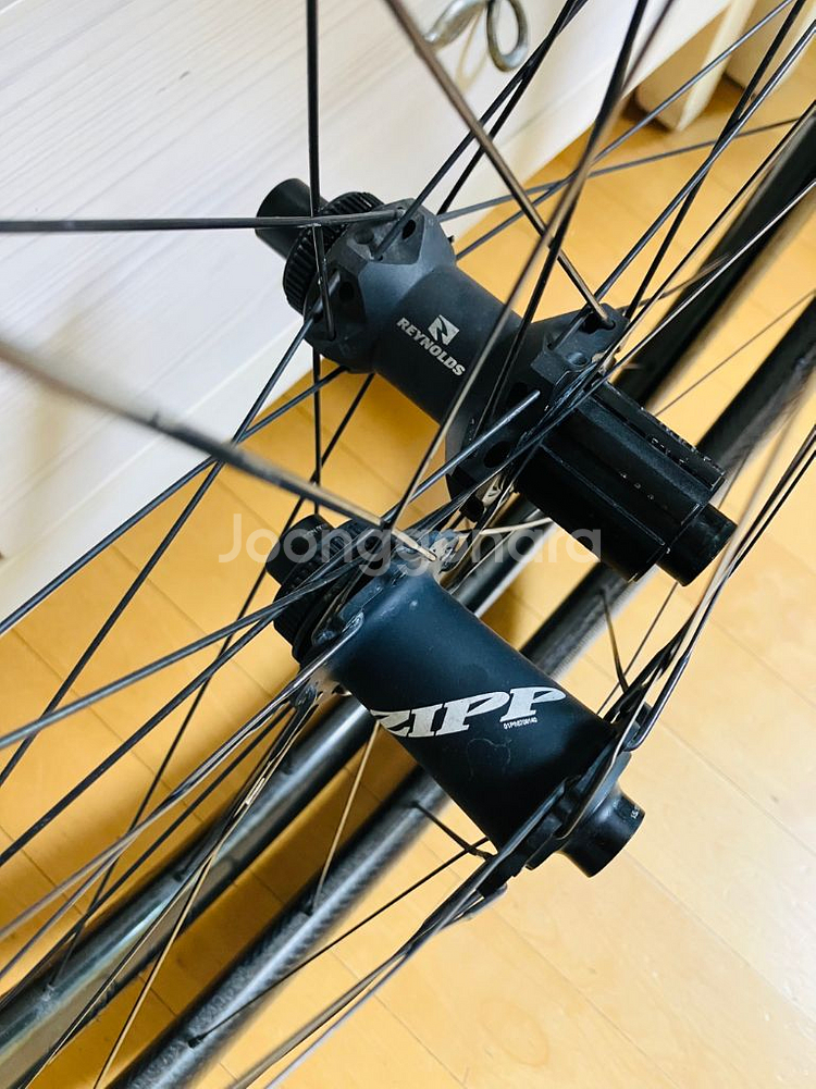 디스크브레이크 카본 휠셋 (로드용)ZIPP 휠(프론트) + 레이놀즈 휠(리어)--1