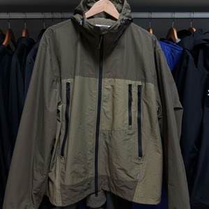 에스피오나지 마운틴 윈드파카