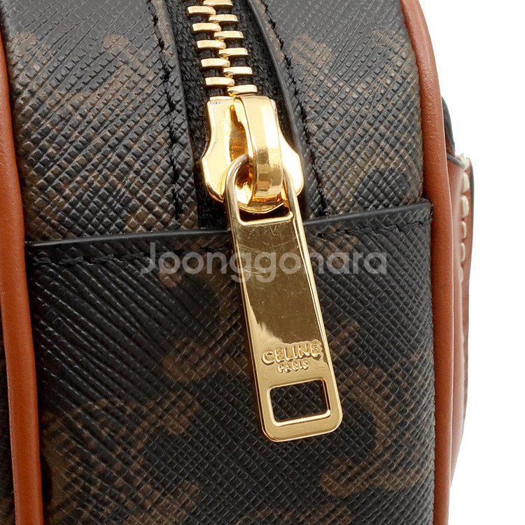 셀린느 트리옹프 캔버스 탄 카프스킨 미디움 하트 미니 크로스백 / 198222BZJ--8