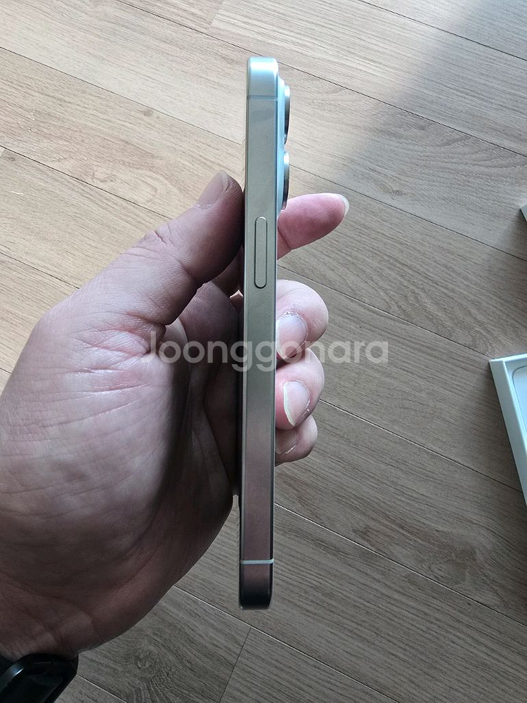 아이폰15프로128 화이트티타늄 91%--4