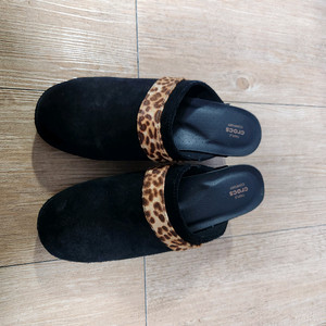 미사용 스웨이드 사라 크록스 W7