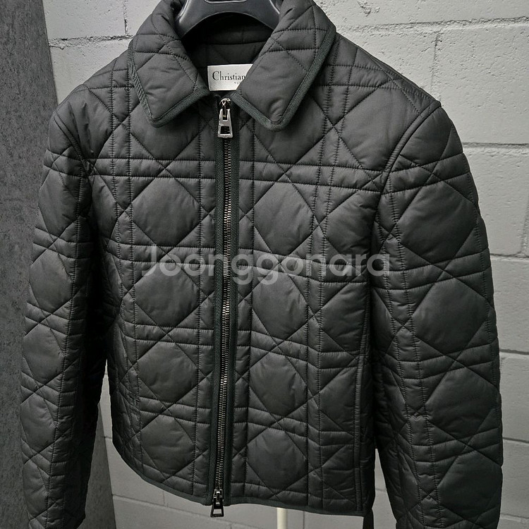디올 까나쥬 다운 여성 패딩 34--0
