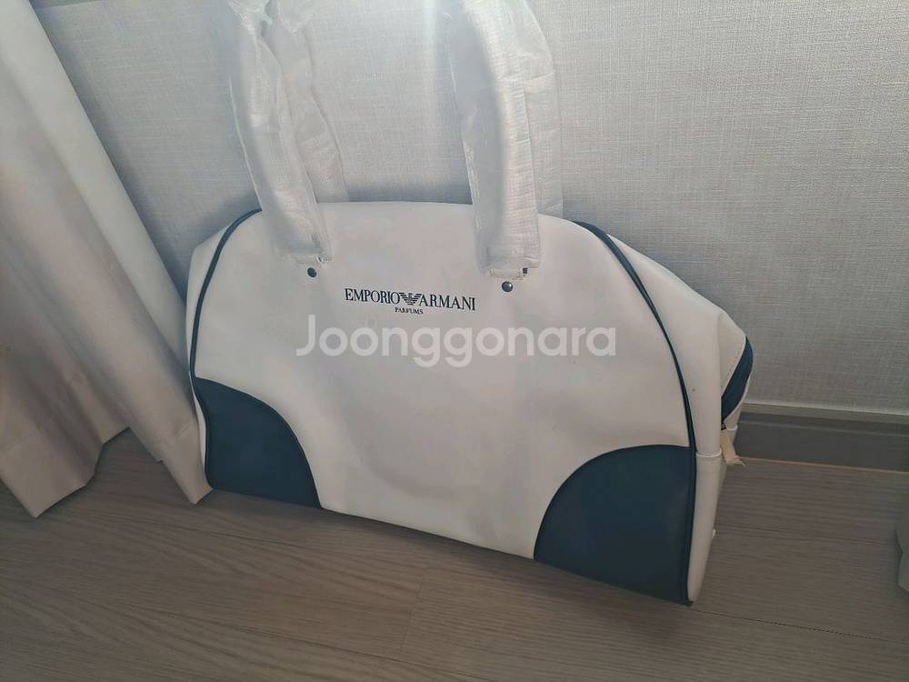 엠포리오 아르마니 백--0