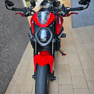 두카티 몬스터 937