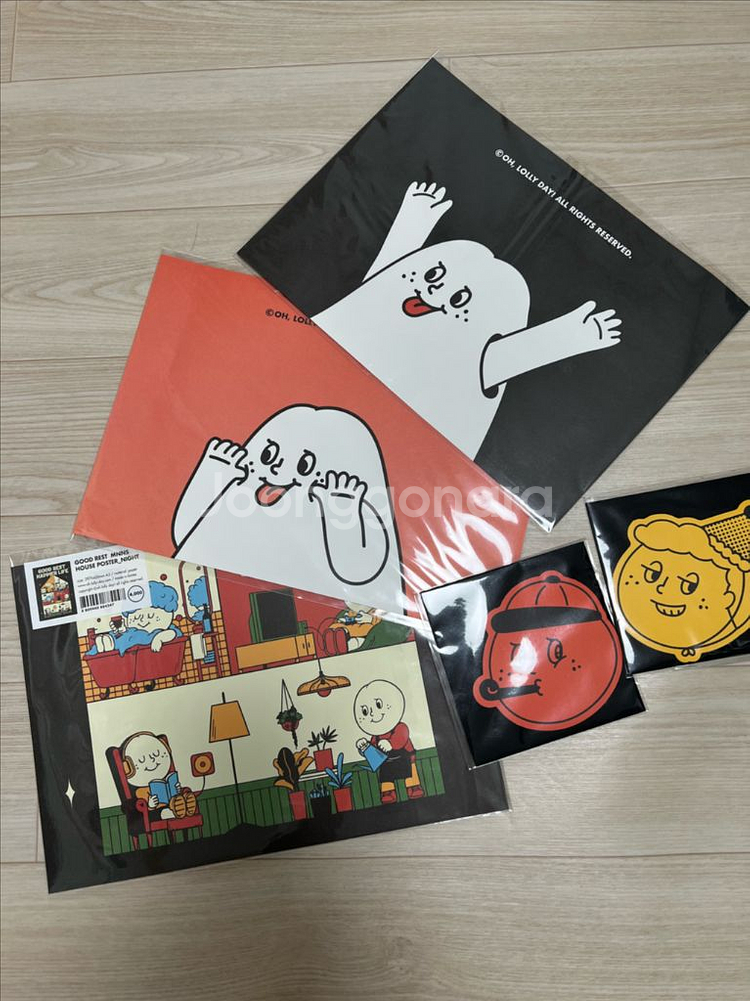 오롤리데이 포스터, 카드--0