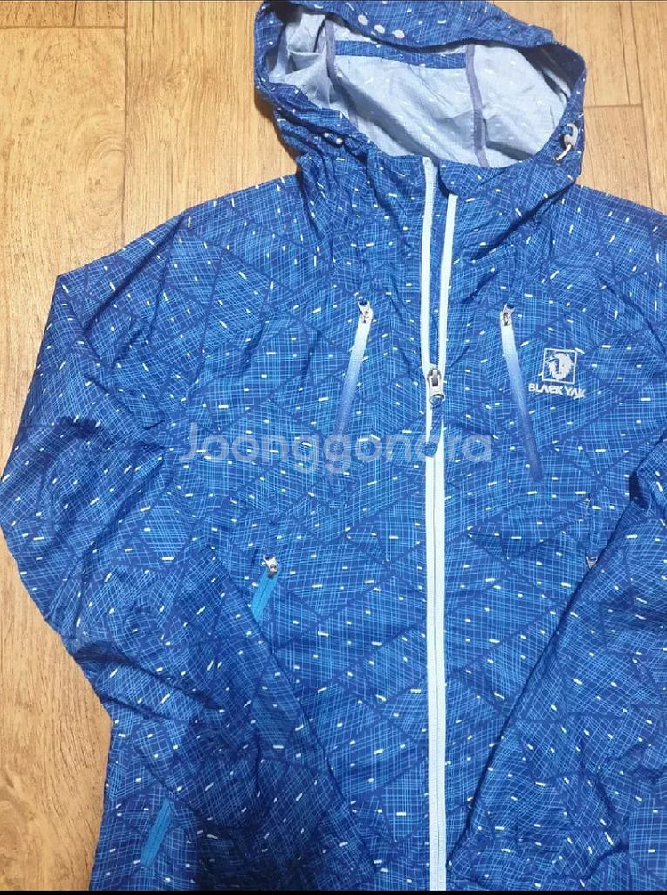 블랙야크 아웃도어 바람막이 95 사이즈입니다--3