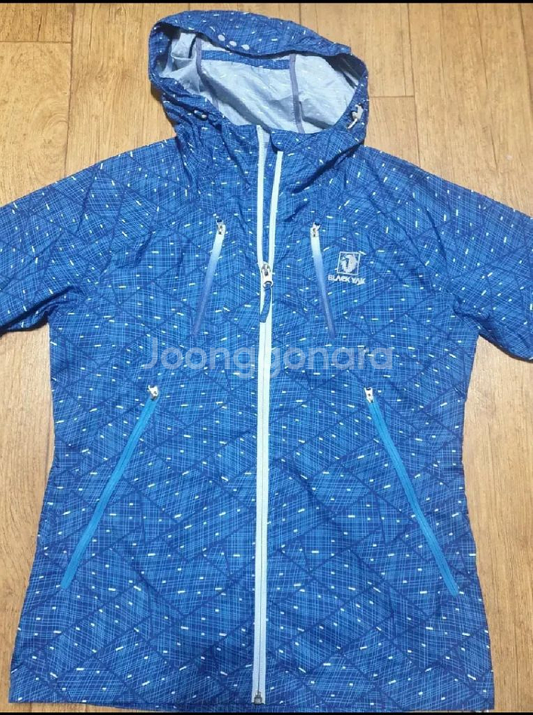 블랙야크 아웃도어 바람막이 95 사이즈입니다--0