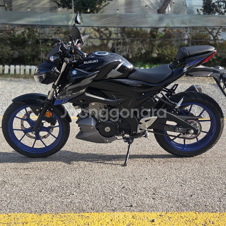24년형 무꿍무슬립 스즈키GSX-S125 2천키로대 판매합니다.--1