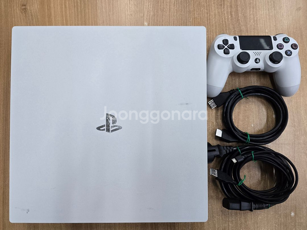 # 플스4(PS4)프로 CUH-7117B 1TB--0