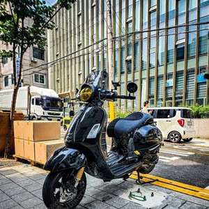 22년식 베스파gts300 슈퍼테크 (블랙에디션)이쁜튠