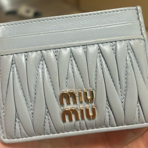미우미우 마테라쎄 카드지갑