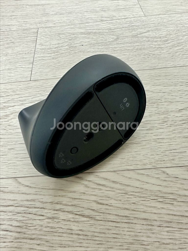 로지텍 LIFT 무선 인체공학 마우스--4