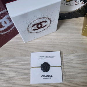 정품) 샤넬 블랙 까멜리아 팔찌 브레이슬릿 (코스메틱
