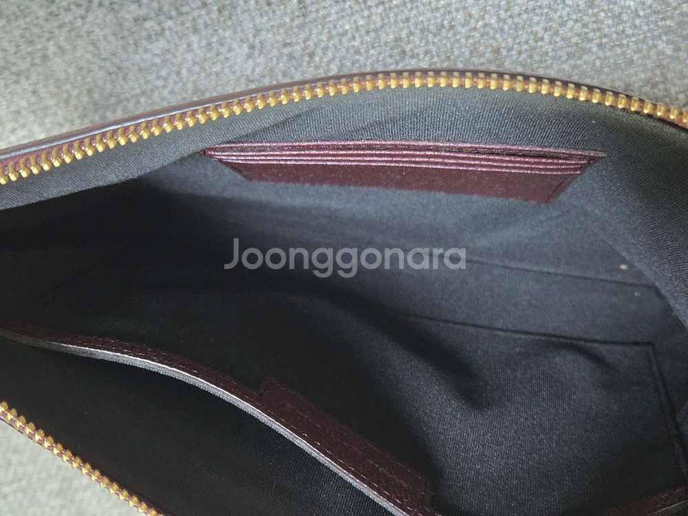 루이까또즈 버건디 가죽 클러치--3