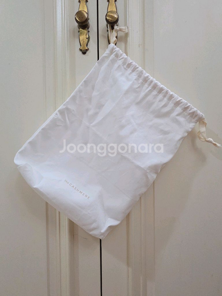 더캐시미어 밍크퍼 플랩 미니백 슈가브라운색상 판매합니다.(실사확인요)--6