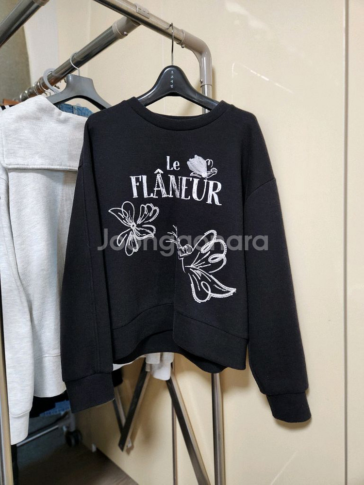 오즈세컨 티셔츠(한섬 럭키슈에뜨 시스템 마인 타임 sjsj--0