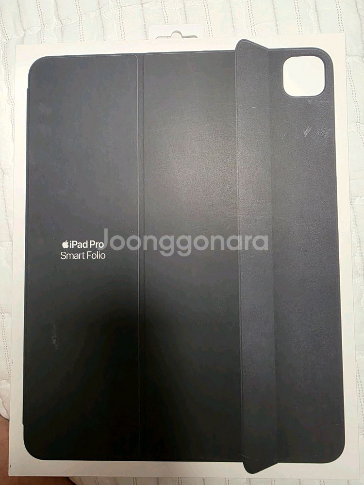 아이패드 m4 13인치 정품 스마트 폴리오 블랙 팝니다--0