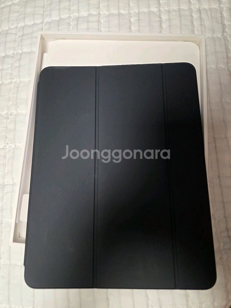 아이패드 m4 13인치 정품 스마트 폴리오 블랙 팝니다--2