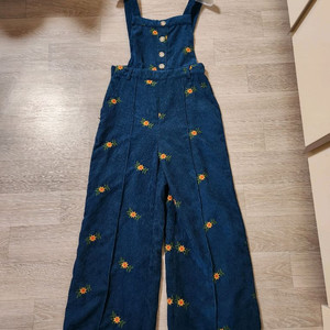 꽃자수 점프슈트 새옷(오즈세컨 럭키슈에뜨 한섬 시스템 sjsj