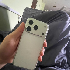 아이폰17 프로 실버 256 팝니다